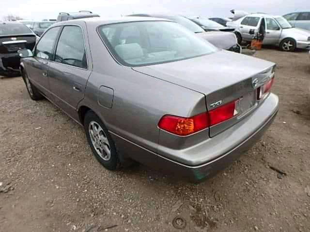 Toyota Camry • 2001 • 1,050 km 2