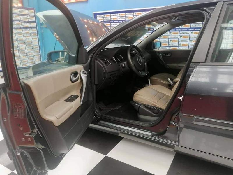 Renault Megane II • 2008 • 127,000 km 4