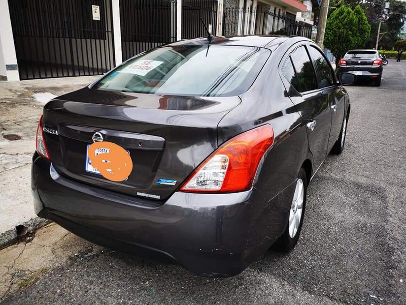 Nissan Versa • 2017 • 103,000 km 1