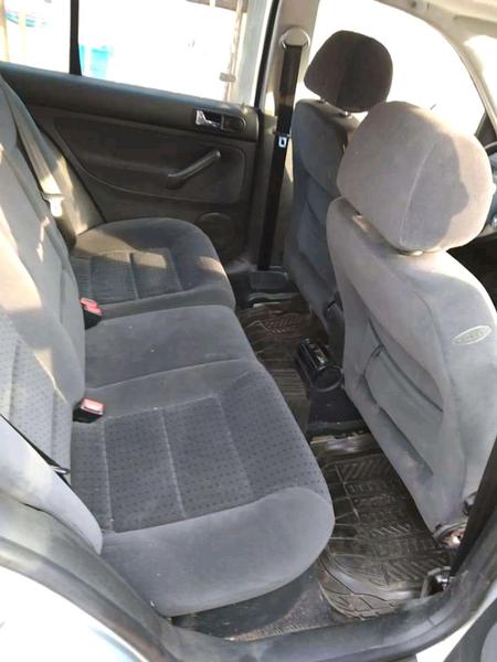 Volkswagen Golf • 2001 • 90,874 km 2