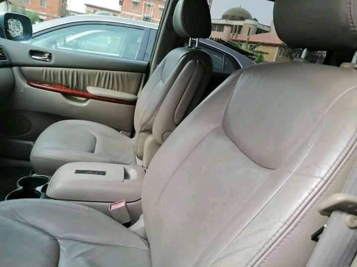 Toyota Sienna • 2005 • 5,000 km 1