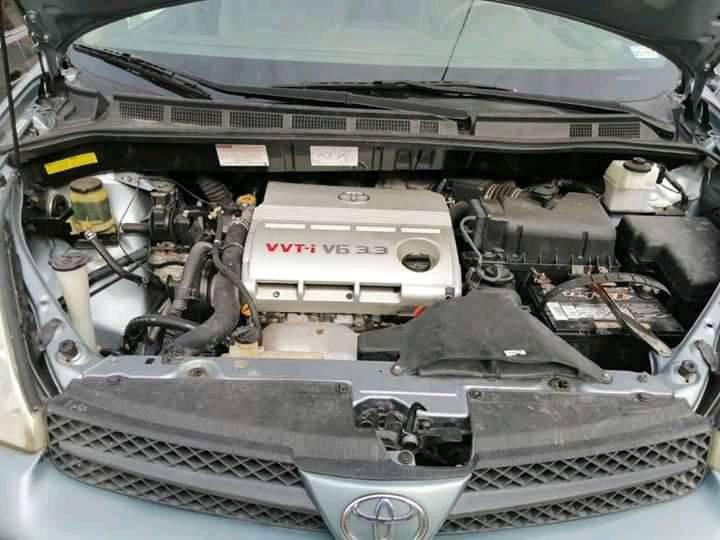 Toyota Sienna • 2005 • 5,000 km 5