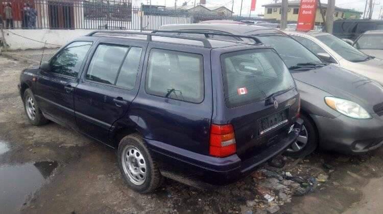 Volkswagen Passat • 2003 • 2,500 km 4