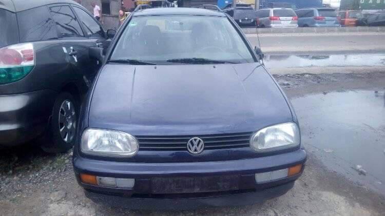 Volkswagen Passat • 2003 • 2,500 km 3