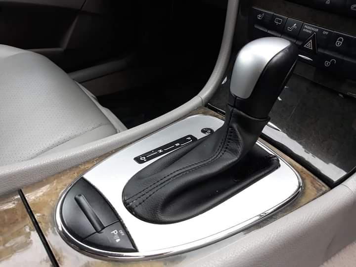 Mercedes-Benz E • 2003 • 300,000 km 22