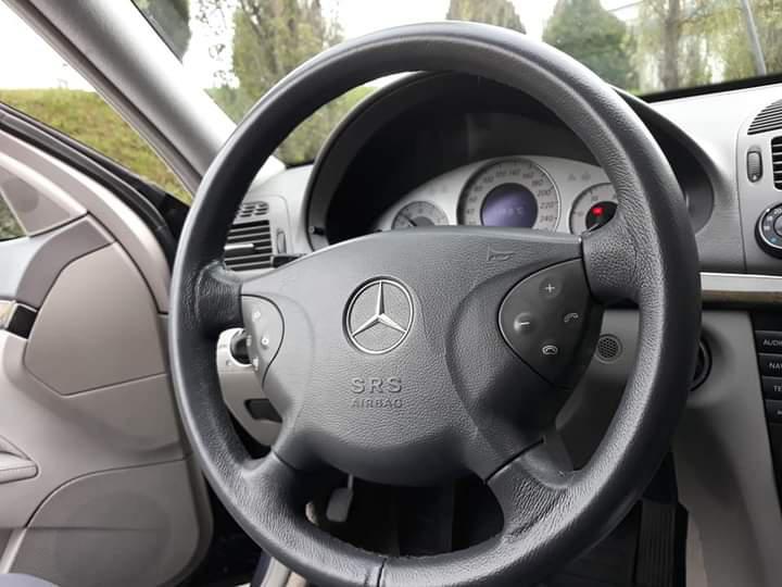 Mercedes-Benz E • 2003 • 300,000 km 8