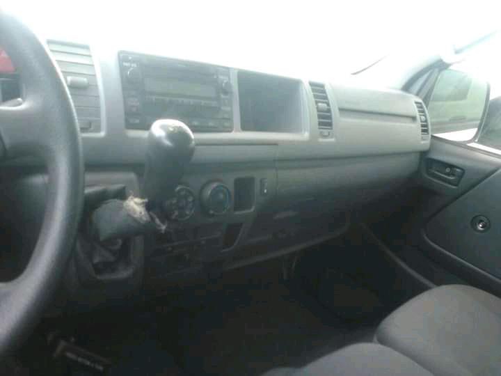 Toyota Hiace • 2010 • 4,500 km 5