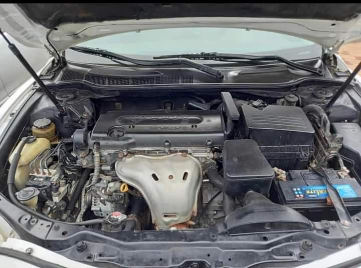 Toyota Camry • 2008 • 111,118 km 4