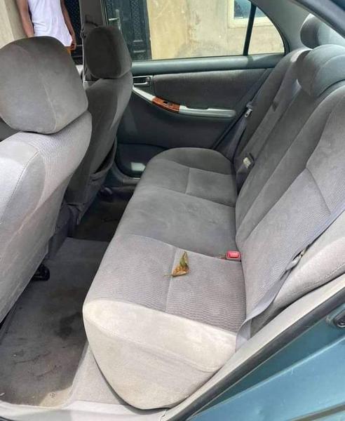 Toyota Corolla • 2006 • 111,001 km 3