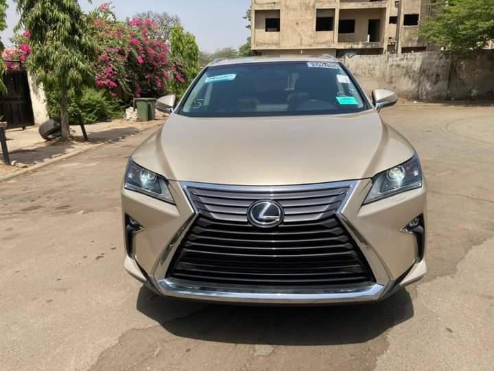 Lexus RX • 2016 • 5,471 km 5