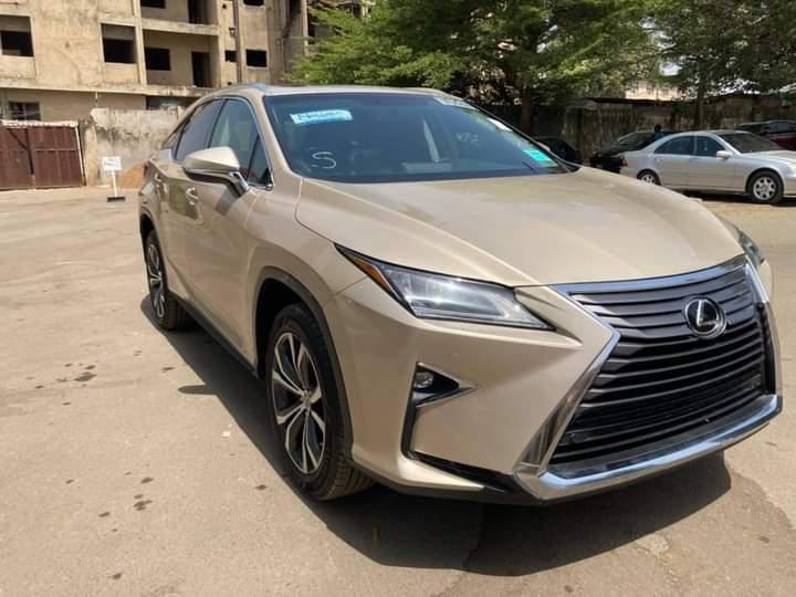 Lexus RX • 2016 • 5,471 km 6