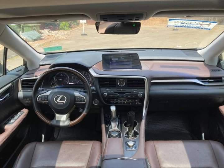 Lexus RX • 2016 • 5,471 km 1