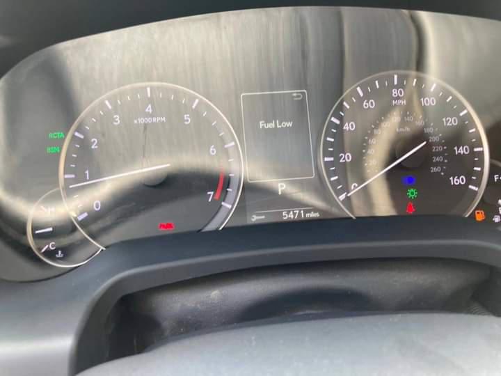 Lexus RX • 2016 • 5,471 km 8