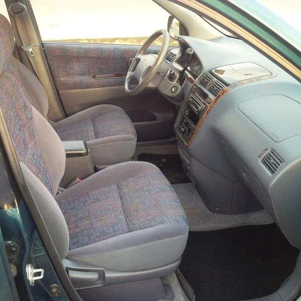 Toyota Picnic • 2005 • 100,012 km 2