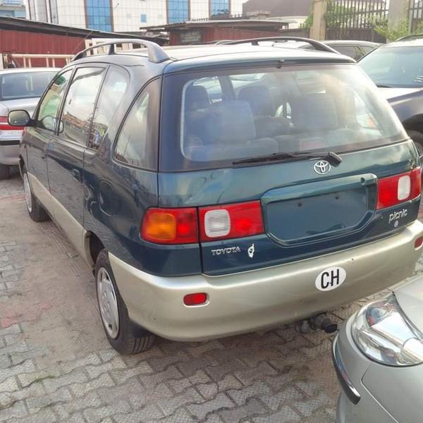 Toyota Picnic • 2005 • 100,012 km 5