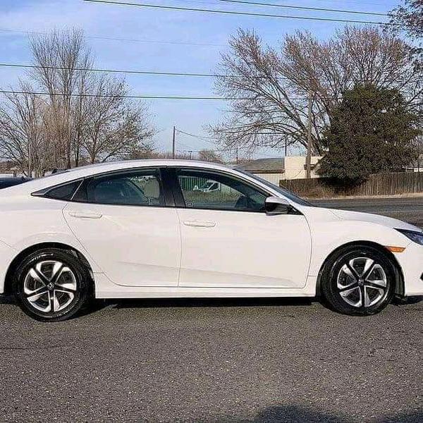 Honda Civic • 2018 • 13,476 km 5