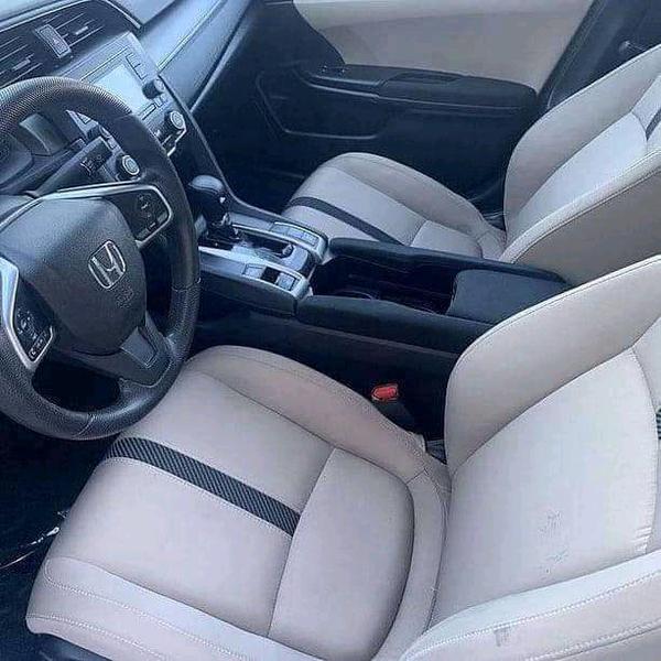 Honda Civic • 2018 • 13,476 km 4