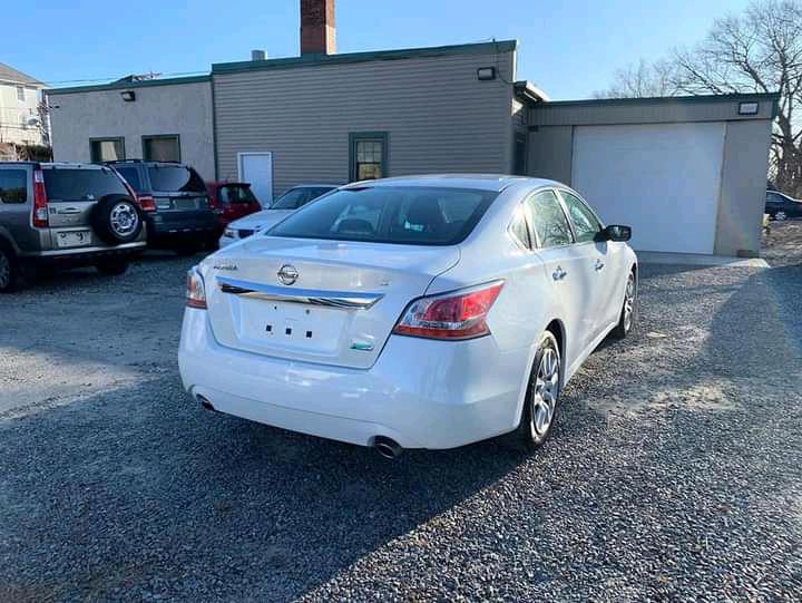 Nissan Altima • 2013 • 100,000 km 2