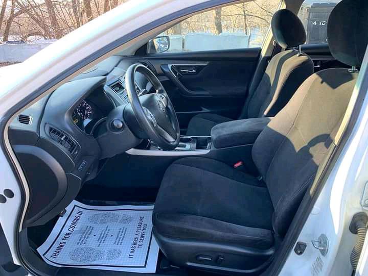 Nissan Altima • 2013 • 100,000 km 4