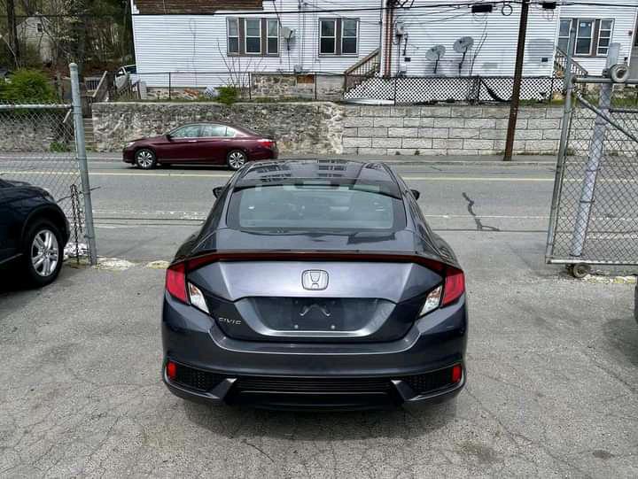 Honda Civic • 2016 • 145,000 km 10