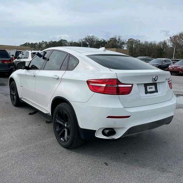 BMW X6 • 2014 • 145,000 km 9