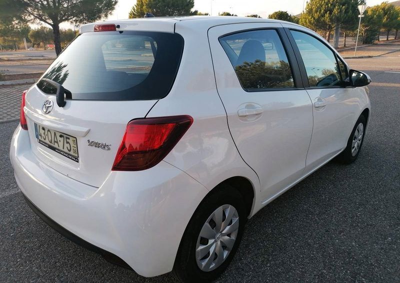 Toyota Yaris • 2015 • 20,000 km 3