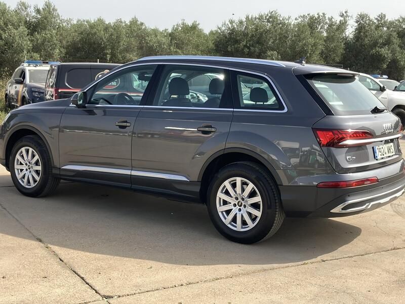 Audi Q7 • 2024 • 12,743 km 3