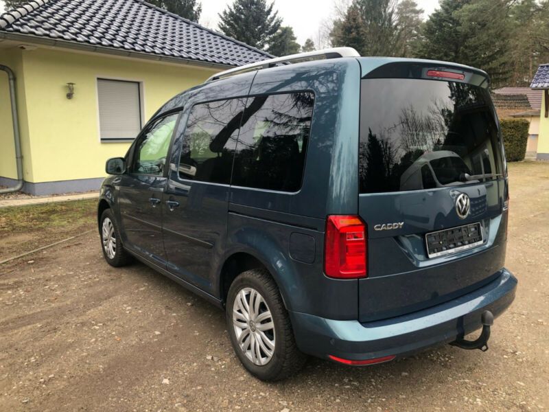 Volkswagen Caddy • 2015 • 67,300 km 4