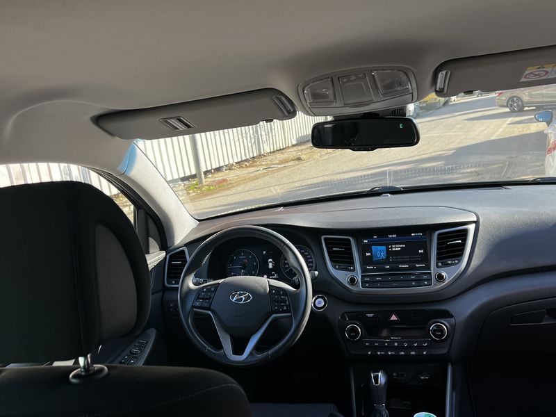 Hyundai Tucson • 2016 • 220,000 km 10