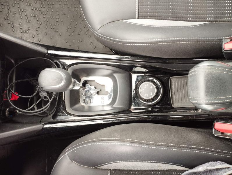 Peugeot 2008 • 2018 • 93,500 km 18