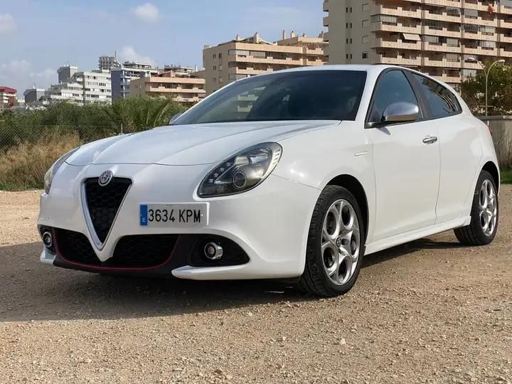 Alfa Romeo Giulietta • 2018 • 46,916 km 1