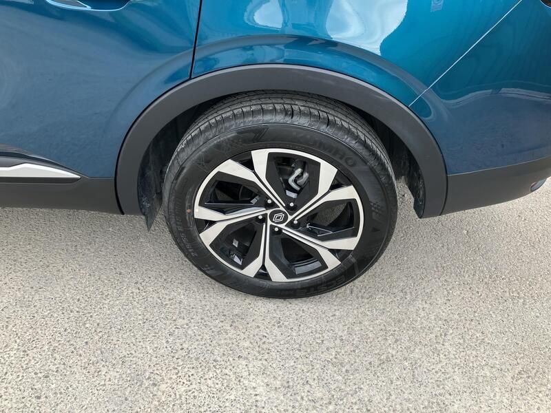 Renault Clio • 2024 • 3,800 km 11