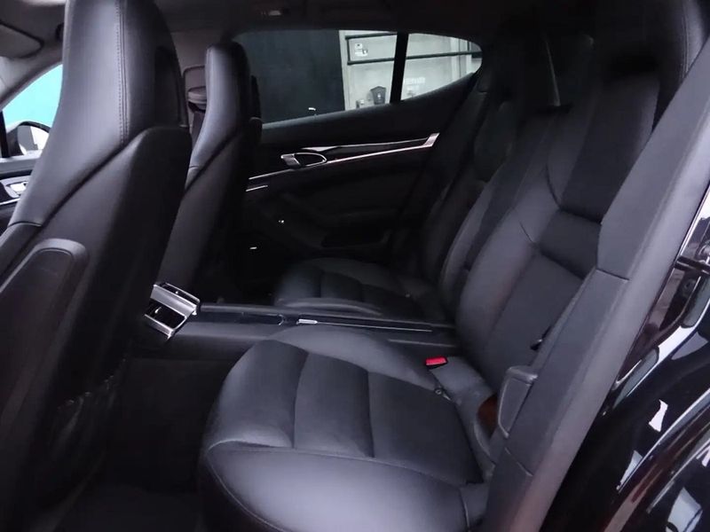 Porsche Panamera • 2013 • 204,500 km 9