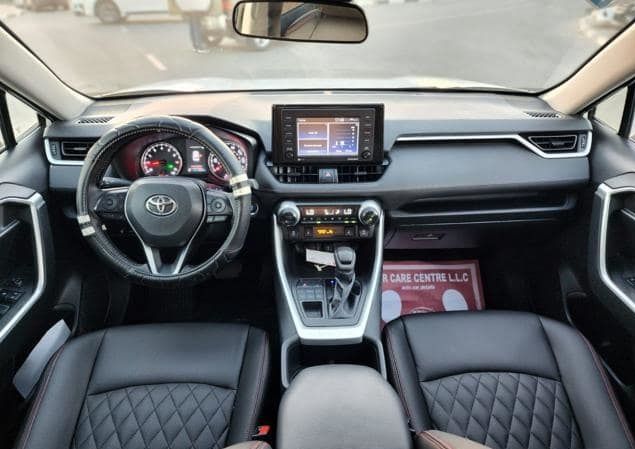 Toyota RAV4 Hybrid • 2022 • 45,000 km 4