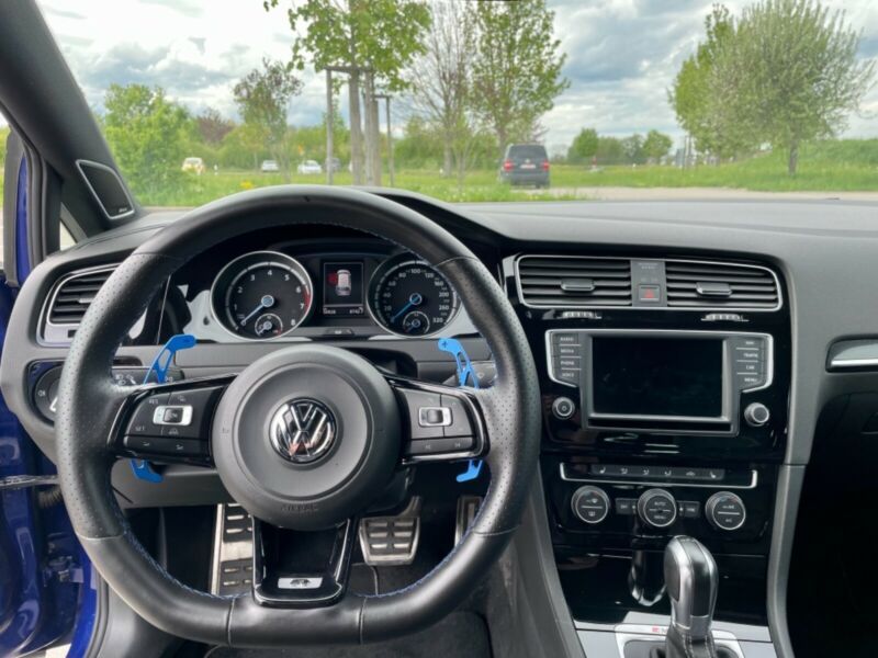 Volkswagen Golf • 2016 • 54,000 km 3