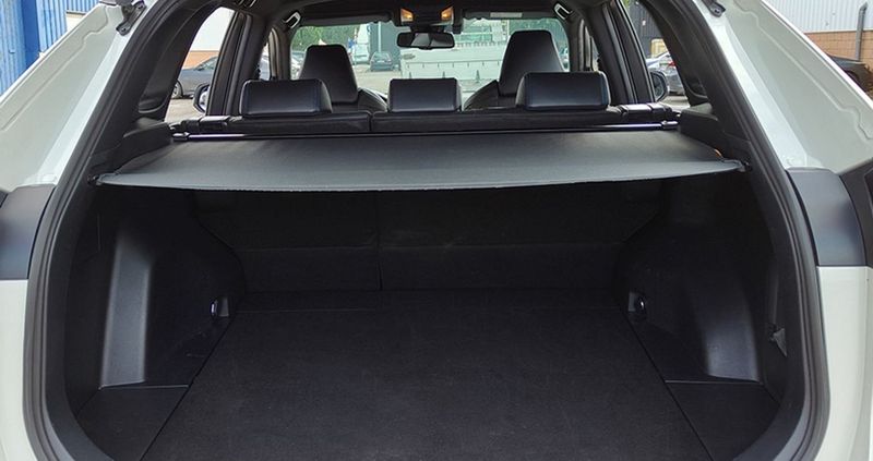 Toyota RAV4 • 2022 • 95,000 km 9