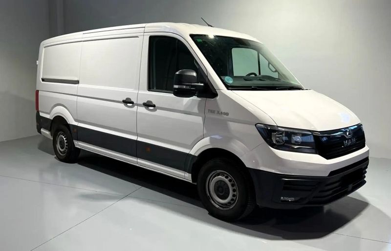 DFSK C37 Minibus • 2019 • 75,500 km 1