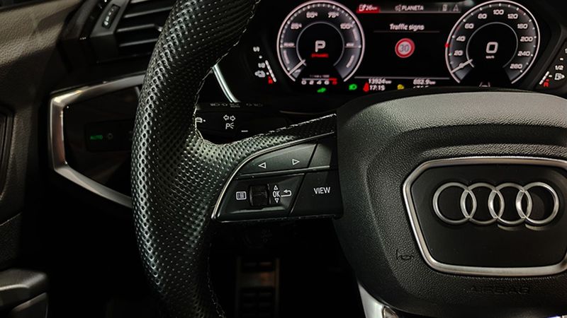 Audi Q3 • 2024 • 13,924 km 26