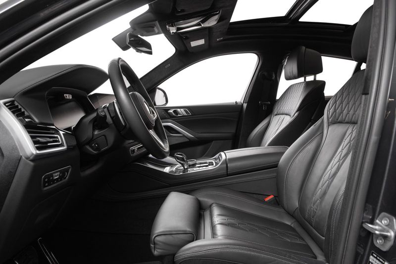 BMW X6 • 2020 • 55,000 km 15