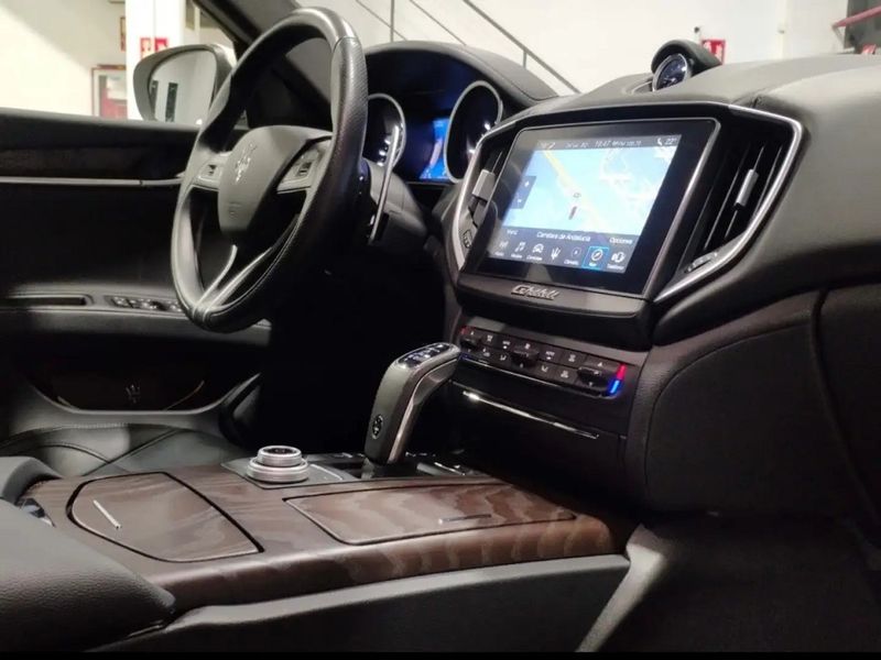 Maserati Ghibli • 2019 • 38,500 km 12