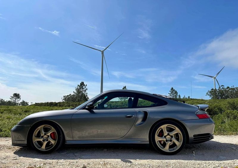 Porsche 911 • 2002 • 126,000 km 1