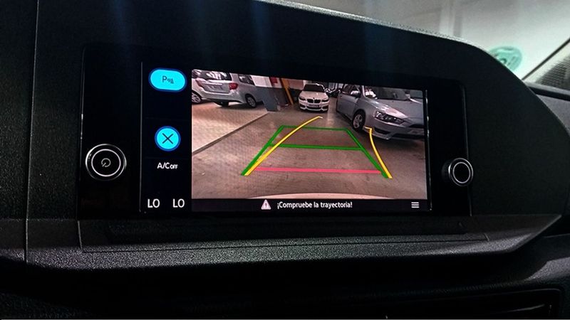 Volkswagen Caddy • 2023 • 25,498 km 10