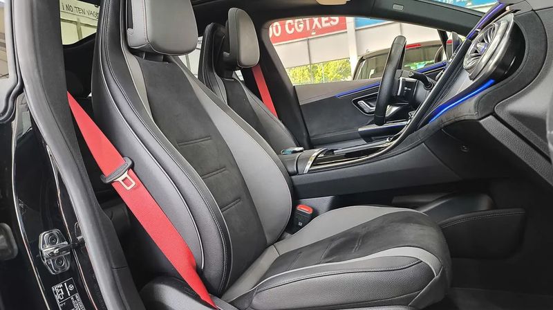 Mercedes-Benz E • 2023 • 37,381 km 15