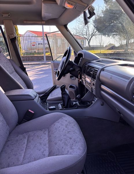 Land Rover Discovery • 2000 • 196,000 km 7