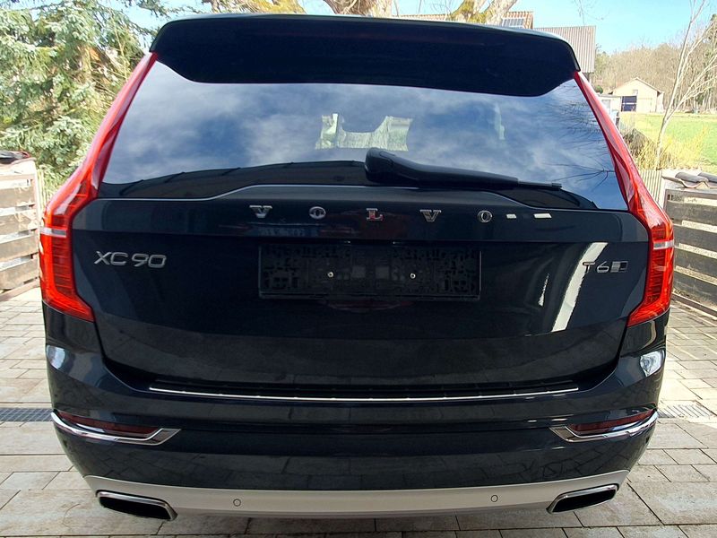 Volvo XC90 • 2018 • 99,957 km 26
