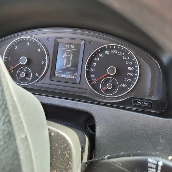 Volkswagen T5 Transporter Shuttle • 2015 • 496,704 km 6