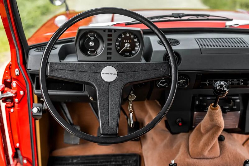 Land Rover Range Rover • 1972 • 47,600 km 11