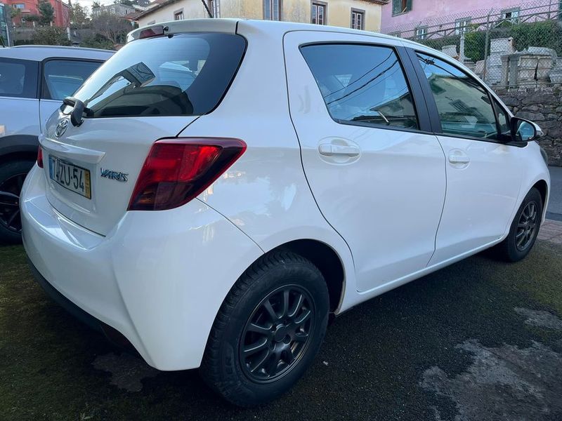 Toyota Yaris • 2015 • 59,000 km 3
