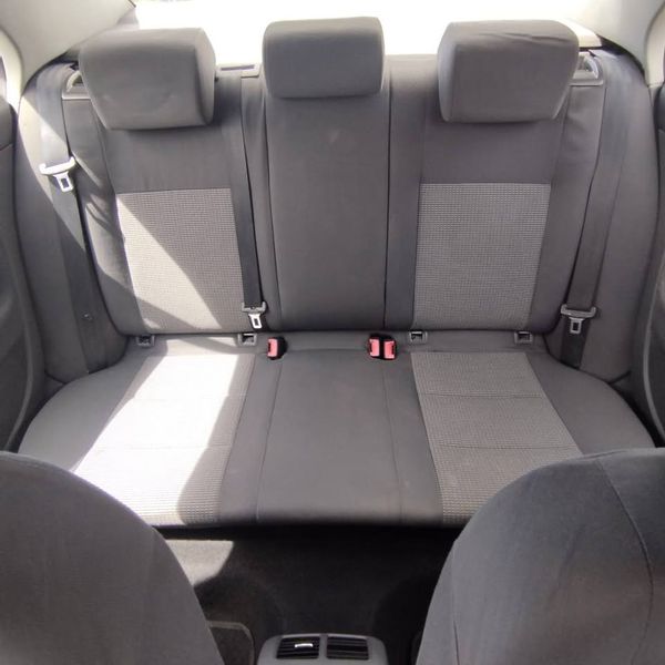 Volkswagen Jetta • 2009 • 189,000 km 3