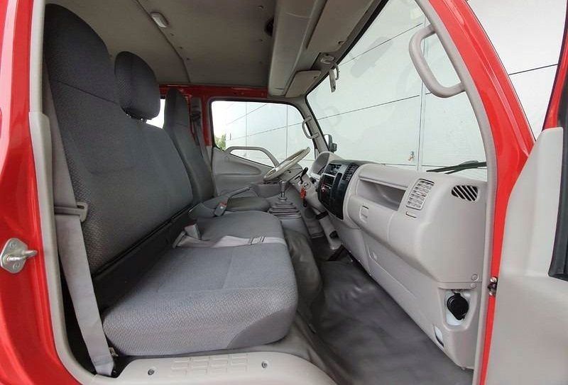 Toyota Dyna • 2012 • 120,000 km 2